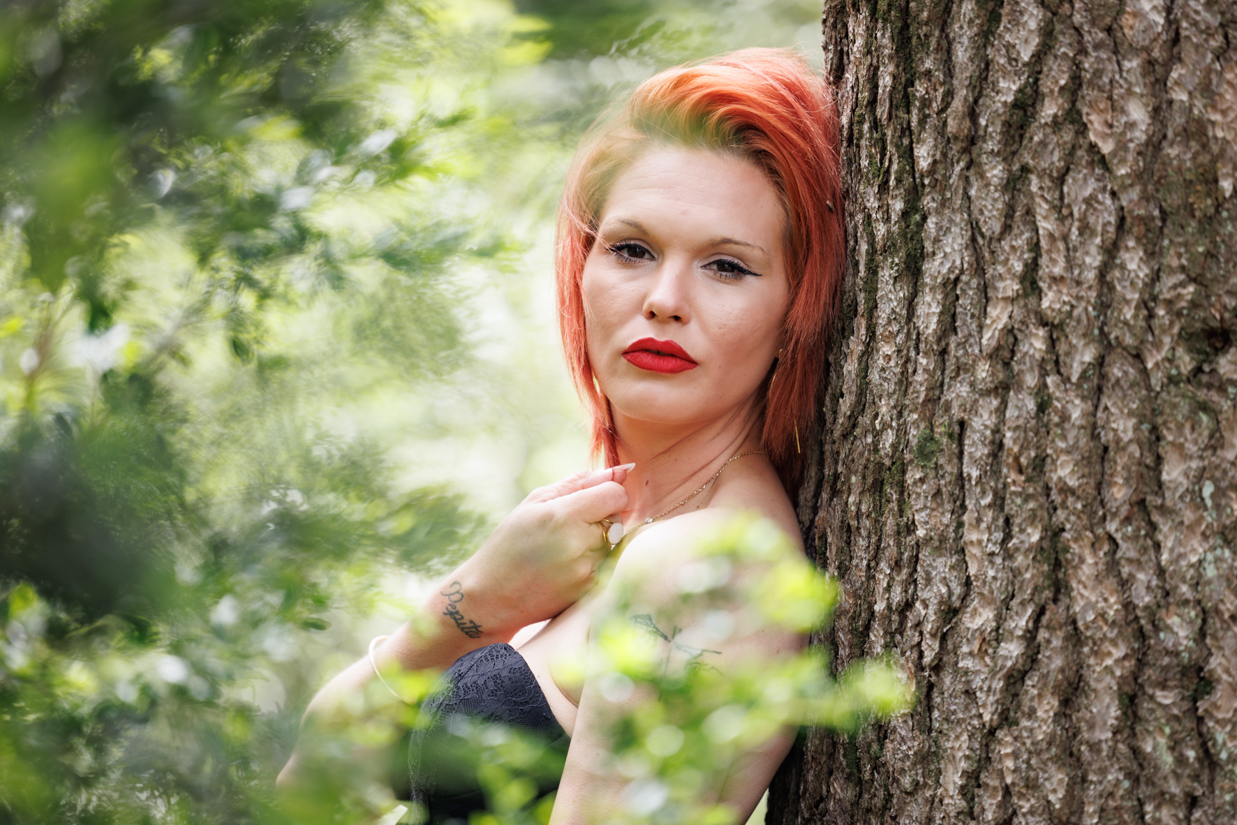 Laura en forêt